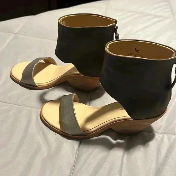 Kookaburra heals - Picture 3 of 5